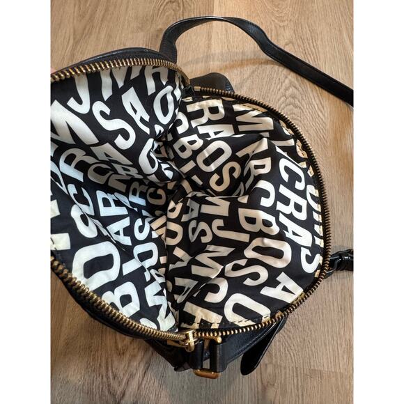 Marc by Marc Jacobs Classic Natasha Black Leather Crossbody Bag - Picture 7 of 11